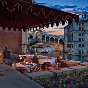 4* Szálloda Al Ponte Antico
