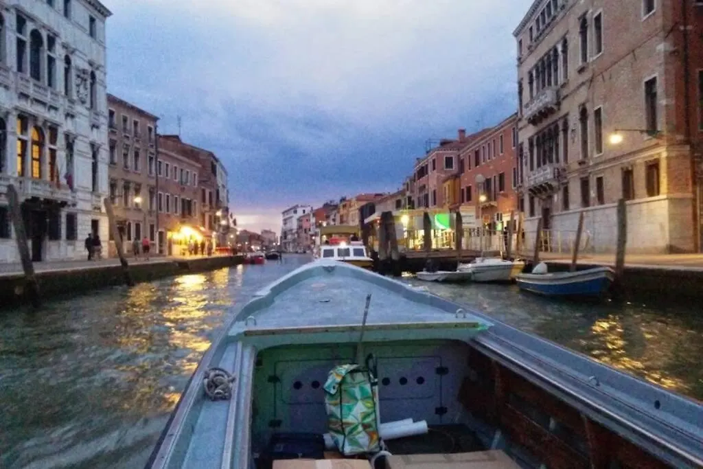 La Casetta Rosa - Vista Sul Canale Velence Apartman
